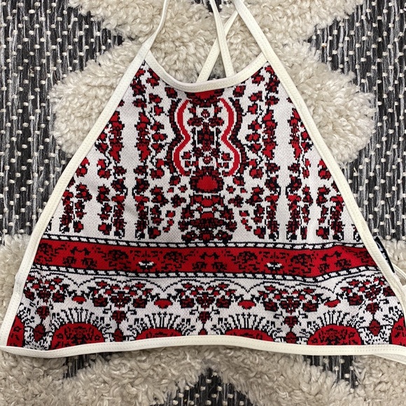 Beach riot halter top and scrunch bottoms - Picture 5 of 8